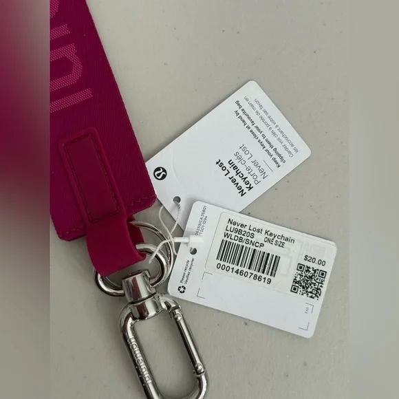 Lululemon Never Lost Keychain Wildberry Sonic PinkWLDB/SNCP